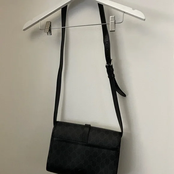 Gucci Black Shoulder Bag - Picture 2 of 13